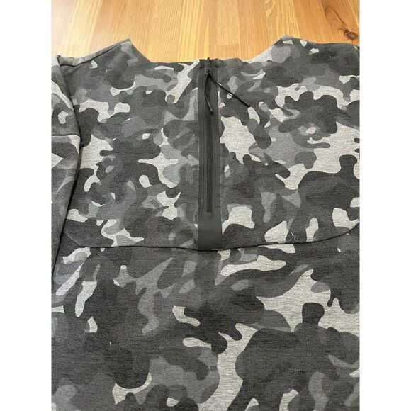 Nike Camo Sweatshirt Women's Small - Picture 6 of 8